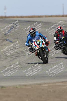 media/Nov-26-2023-TrackDaz (Sun) [[64ad8cfd8f]]/Mock Race/Outside Grapevine/